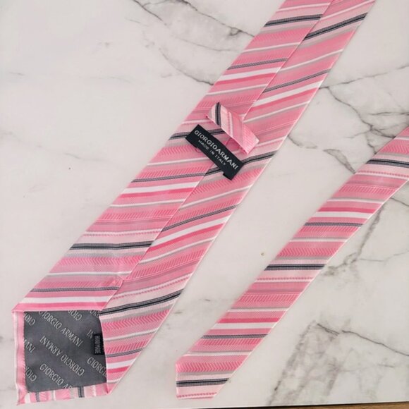 Giorgio Armani Pink and Gray Striped Silk Mens Standard Tie - Picture 4 of 6